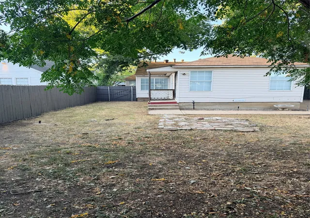 Photo 32 of Single family home for sale at 4521 Calmont Ave, Fort Worth, TX 76107 | MLS# 21259570 | Listing updated on 2026-09-12