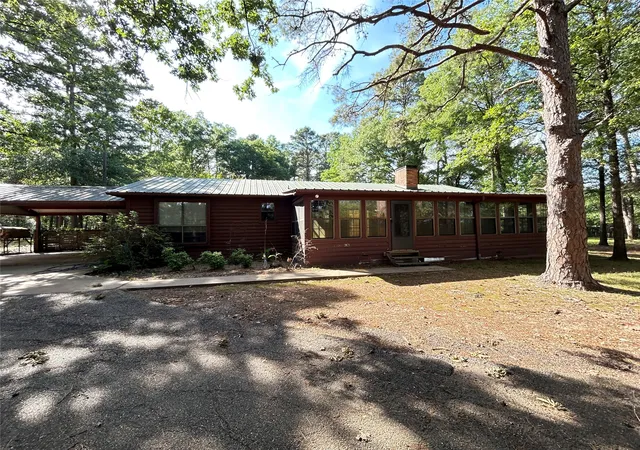 Photo 3 of Single family home for sale at 3236 Farm Road 3019, Winnsboro, TX 75494 | MLS# 21260679 | Listing updated on 2026-09-15