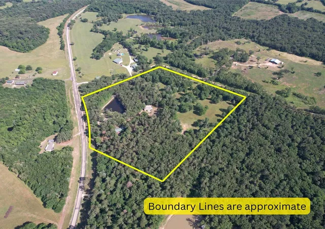 Photo 3 of Single family home for sale at 3236 Farm Road 3019, Winnsboro, TX 75494 | MLS# 21260679 | Listing updated on 2026-09-15