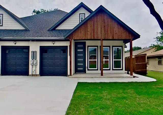 Photo 2 of Multi family home for sale at 406 Indiana Street Street, Arlington, TX 76011 | MLS# 21257320 | Listing updated on 2026-08-01