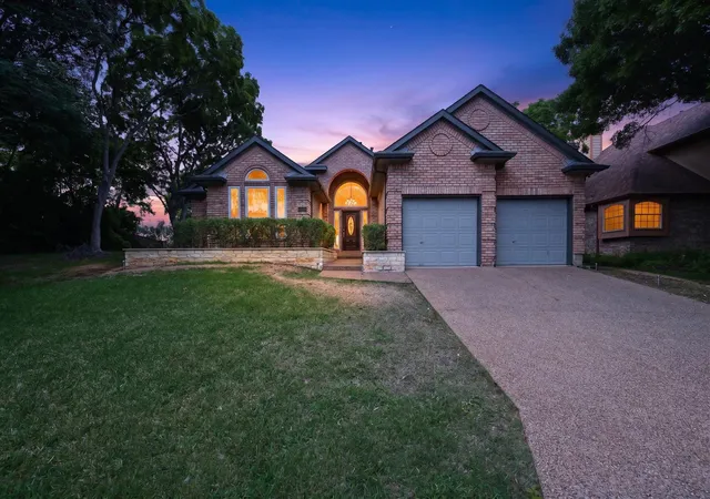 Photo 2 of Single family home for sale at 2365 Glen Ridge Dr, Lewisville, TX 75077 | MLS# 21258958 | Listing updated on 2026-08-02