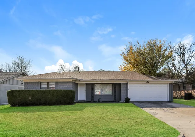 Photo 1 of Sale Pending at 5604 Odessa Ave, Fort Worth, TX 76133 | MLS# 21261369 | Listing updated on 2026-09-08