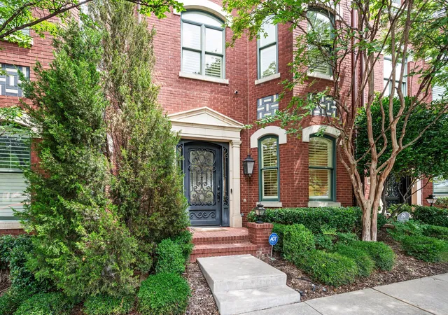 Photo 3 of Sale Pending at 1508 Main St, Southlake, TX 76092 | MLS# 21261503 | Listing updated on 2026-09-15