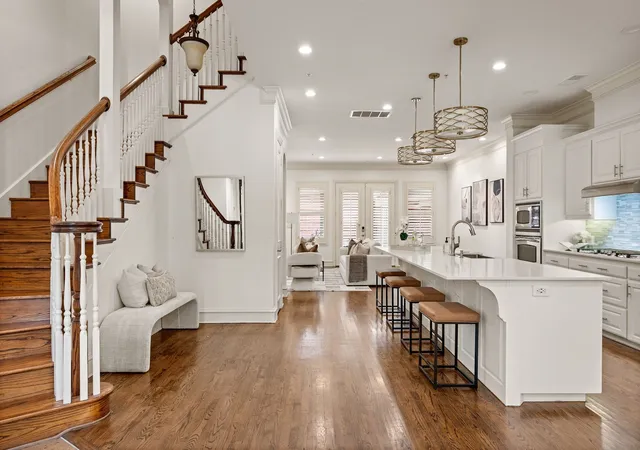 Photo 4 of Sale Pending at 1508 Main St, Southlake, TX 76092 | MLS# 21261503 | Listing updated on 2026-09-15