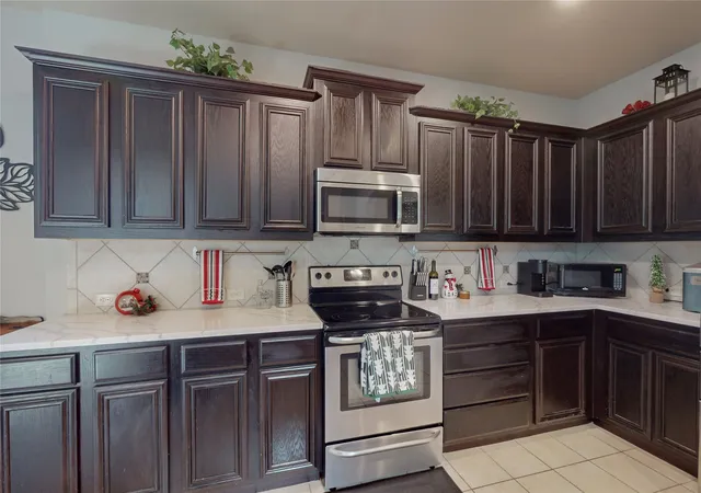 Photo 3 of Single family home for sale at 1621 Applegate Wy, Royse City, TX 75189 | MLS# 21261841 | Listing updated on 2026-10-03