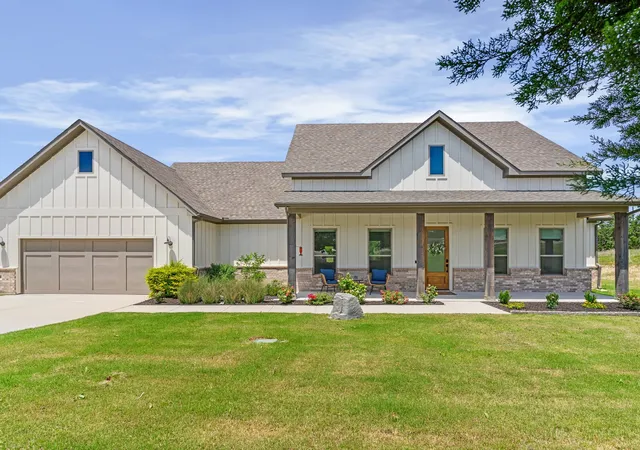 Photo 2 of Single family home for sale at 2020 Redemption Dr, Weatherford, TX 76088 | MLS# 21261797 | Listing updated on 2026-09-12