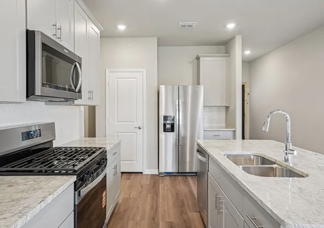 Photo 4 of Single family home for sale at 3524 Bridgeport Dr, Farmersville, TX 75442 | MLS# 21259966 | Listing updated on 2026-07-30