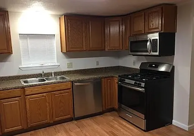 Photo 2 of Single family home for sale at 163 Hood St, Cedar Hill, TX 75104 | MLS# 21262052 | Listing updated on 2026-09-09