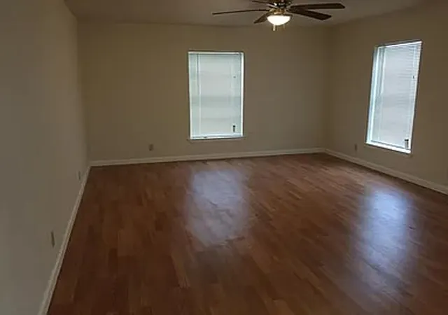 Photo 4 of Single family home for sale at 163 Hood St, Cedar Hill, TX 75104 | MLS# 21262052 | Listing updated on 2026-09-09