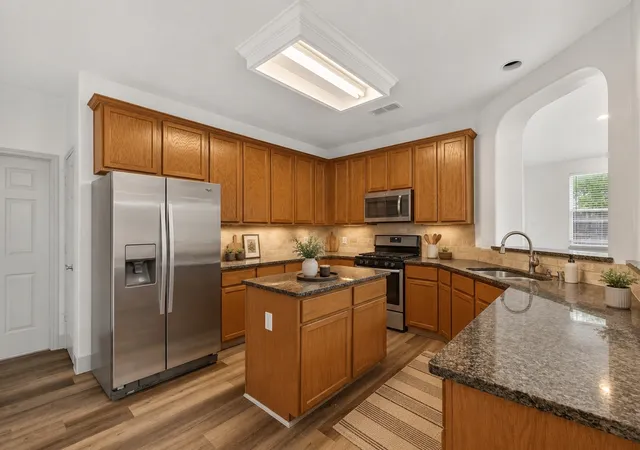 Photo 3 of Sale Pending at 1321 Iron Horse St, Wylie, TX 75098 | MLS# 21246438 | Listing updated on 2026-09-14