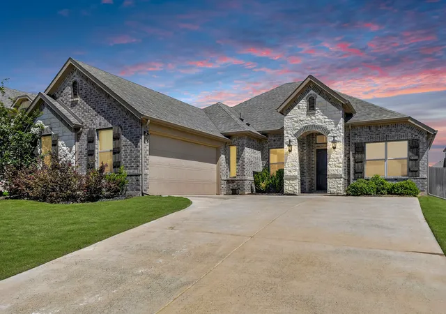 Photo 1 of Single family home for sale at 136 Gleeson Dr, Red Oak, TX 75154 | MLS# 21254634 | Listing updated on 2026-09-14