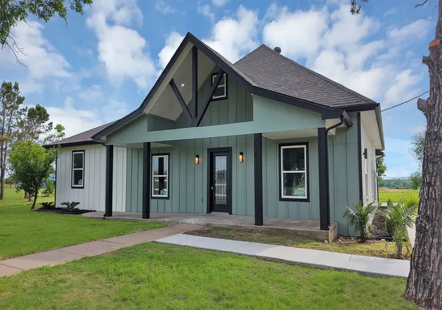 Photo 2 of Single family home for sale at 3800 County Road 1125, Cleburne, TX 76033 | MLS# 21160533 | Listing updated on 2026-09-10