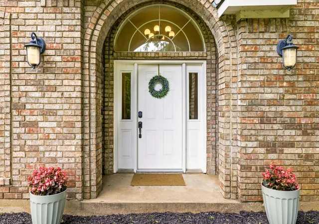 Photo 3 of Sale Pending at 1092 Holly Ln, Lewisville, TX 75067 | MLS# 21259373 | Listing updated on 2026-07-30