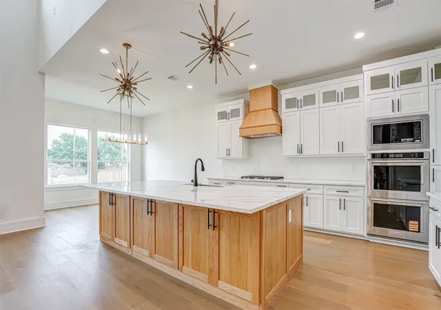 Photo 3 of Sale Pending at 208 Utopia Ct, Keller, TX 76248 | MLS# 21262848 | Listing updated on 2026-09-24