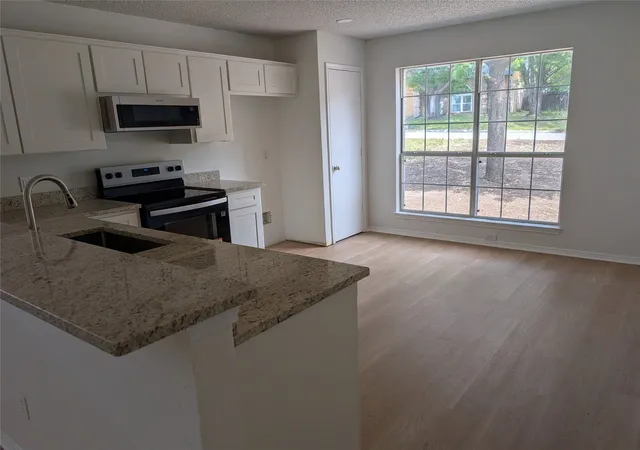 Photo 2 of Single family home for sale at 4821 Saint Thomas Pl, Fort Worth, TX 76135 | MLS# 21261684 | Listing updated on 2026-10-05