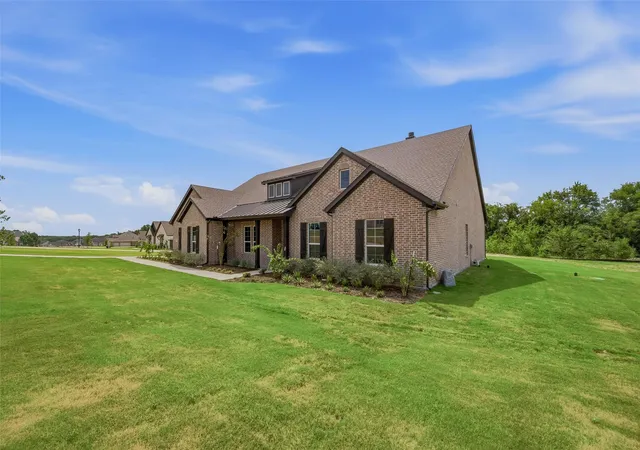 Photo 3 of Sale Pending at 903 Perrin Ln, Van Alstyne, TX 75495 | MLS# 21261973 | Listing updated on 2026-10-05