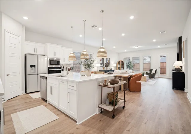 Photo 3 of Single family home for sale at 7208 Manhattan Dr, Rowlett, TX 75088 | MLS# 21253818 | Listing updated on 2026-09-14