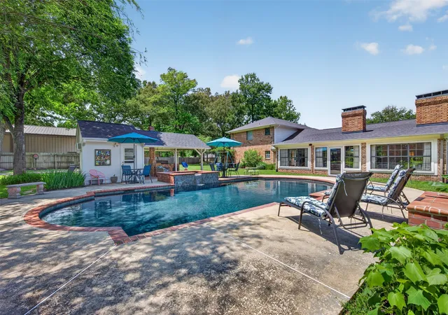 Photo 1 of Single family home for sale at 1411 Holly St S, Waskom, TX 75692 | MLS# 21253354 | Listing updated on 2026-10-03