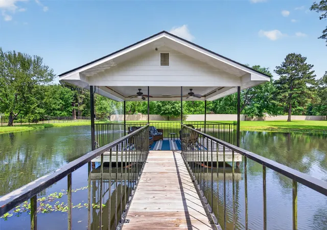 Photo 3 of Single family home for sale at 1411 Holly St S, Waskom, TX 75692 | MLS# 21253354 | Listing updated on 2026-10-03