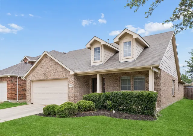 Photo 2 of Single family home for sale at 9712 Starfire Dr, Mc Kinney, TX 75072 | MLS# 21263965 | Listing updated on 2026-09-11