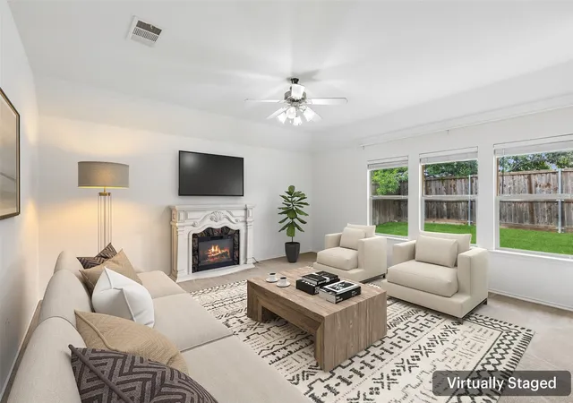 Photo 3 of Single family home for sale at 9712 Starfire Dr, Mc Kinney, TX 75072 | MLS# 21263965 | Listing updated on 2026-09-11