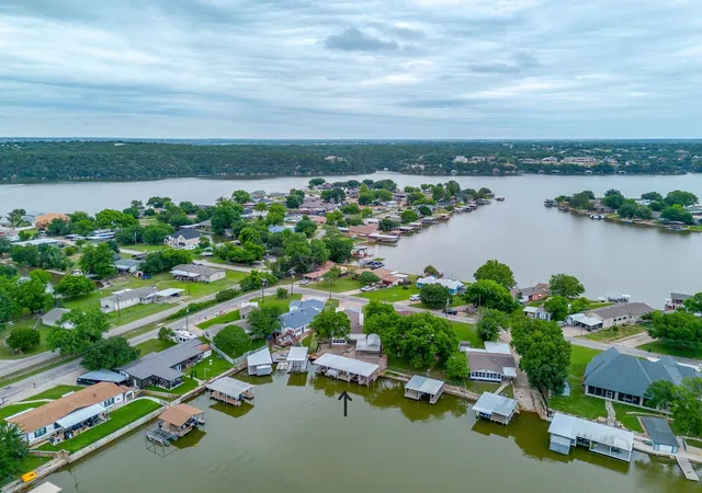 Photo 1 of Sale Pending at 4006 Lands End Ct, Granbury, TX 76048 | MLS# 21263065 | Listing updated on 2026-09-11