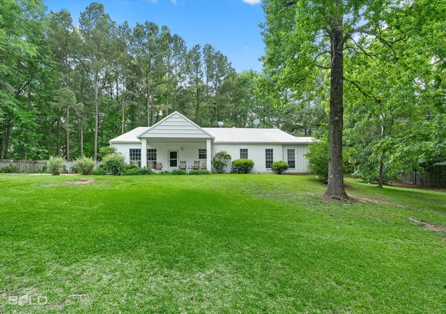 Photo 2 of Sale Pending at 120 Gray Cir, Benton, LA 71006 | MLS# 21264258 | Listing updated on 2026-09-14