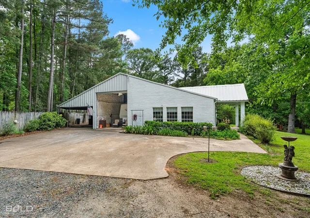 Photo 3 of Sale Pending at 120 Gray Cir, Benton, LA 71006 | MLS# 21264258 | Listing updated on 2026-09-14
