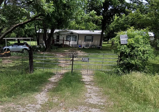 Photo 2 of Manufactured home for sale at 5209 Us Hwy 67, Stephenville, TX 76401 | MLS# 21258511 | Listing updated on 2026-09-09