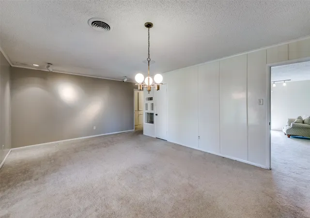 Photo 4 of Single family home for sale at 5613 Westcreek Dr, Fort Worth, TX 76133 | MLS# 21261590 | Listing updated on 2026-09-10