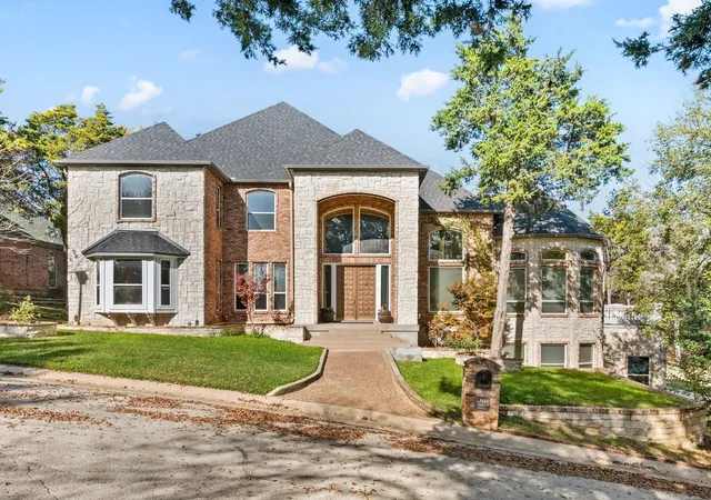 Photo 1 of Mansion for sale at 1 Churchill Downs, Duncanville, TX 75116 | MLS# 21235219 | Listing updated on 2026-07-31