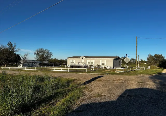 Photo 2 of Single family home for sale at 204 N Marion St, Richland Springs, TX 76871 | MLS# 21263086 | Listing updated on 2026-09-12