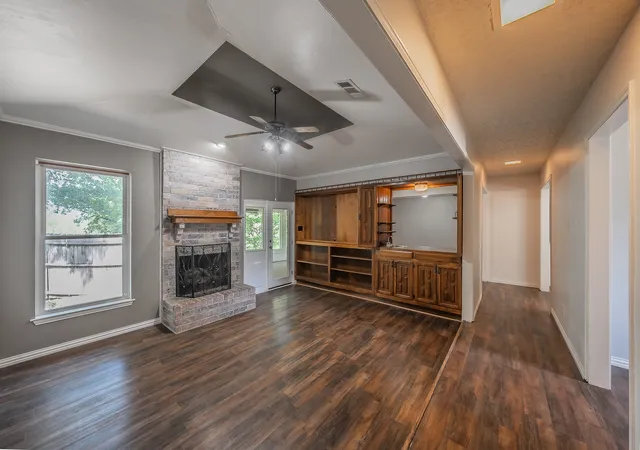 Photo 3 of Sale Pending at 2030 Golf Ct, Denton, TX 76205 | MLS# 21264308 | Listing updated on 2026-09-11