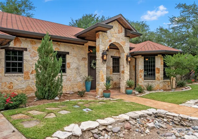 Photo 3 of Single family home for sale at 139 Silver Vly, Waco, TX 76705 | MLS# 21263010 | Listing updated on 2026-10-05