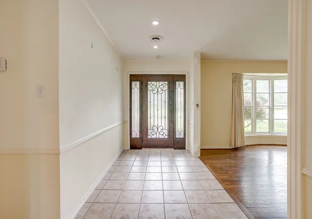 Photo 3 of Single family home for sale at 6348 Juneau Rd, Fort Worth, TX 76116 | MLS# 21262582 | Listing updated on 2026-09-12
