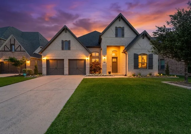Photo 2 of Sale Pending at 14134 Beacon Crest Ln, Frisco, TX 75035 | MLS# 21264541 | Listing updated on 2026-09-08