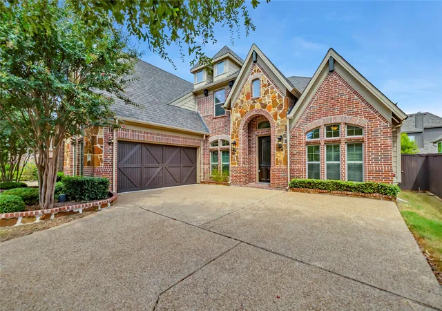 Photo 3 of Single family home for sale at 1530 Snowberry Dr, Allen, TX 75013 | MLS# 21264733 | Listing updated on 2026-09-12