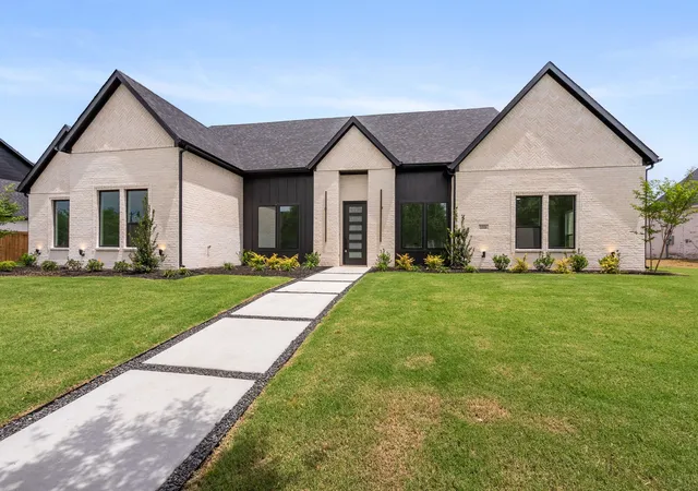Photo 2 of Single family home for sale at 1006 Devonshire Dr N, Forney, TX 75126 | MLS# 21259840 | Listing updated on 2026-09-12