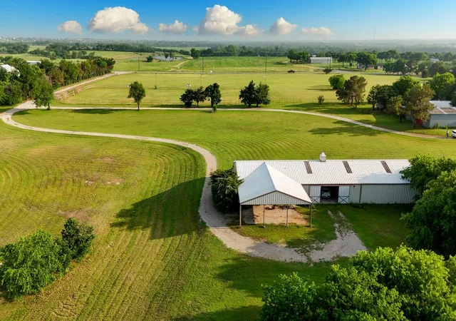 Photo 4 of House for sale at 1300 Strader Rd, Northlake, TX 76247 | MLS# 21263740 | Listing updated on 2026-09-10
