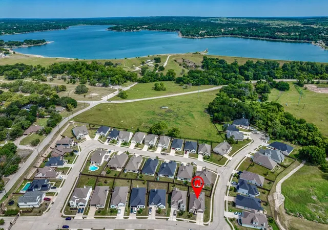 Photo 3 of Single family home for sale at 1025 Gannon Valley Trl, Weatherford, TX 76087 | MLS# 21264957 | Listing updated on 2026-09-10