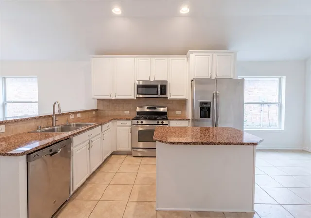 Photo 3 of Single family home for sale at 1605 Nighthawk Dr, Little Elm, TX 75068 | MLS# 21265049 | Listing updated on 2026-09-08