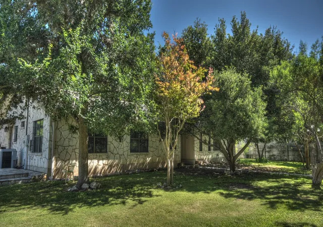Photo 4 of Single family home for sale at 187 N Roy Chisum Rd, Leakey, TX 78873 | MLS# 21264823 | Listing updated on 2026-07-29