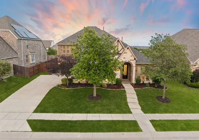 Photo 3 of Single family home for sale at 411 Salada Dr, Prosper, TX 75078 | MLS# 21265096 | Listing updated on 2026-10-01