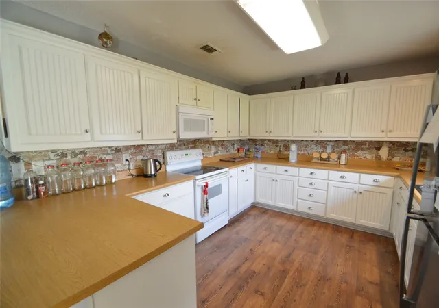 Photo 3 of Sale Pending at 5913 Farm Road 1528, Klondike, TX 75448 | MLS# 21265250 | Listing updated on 2026-07-29