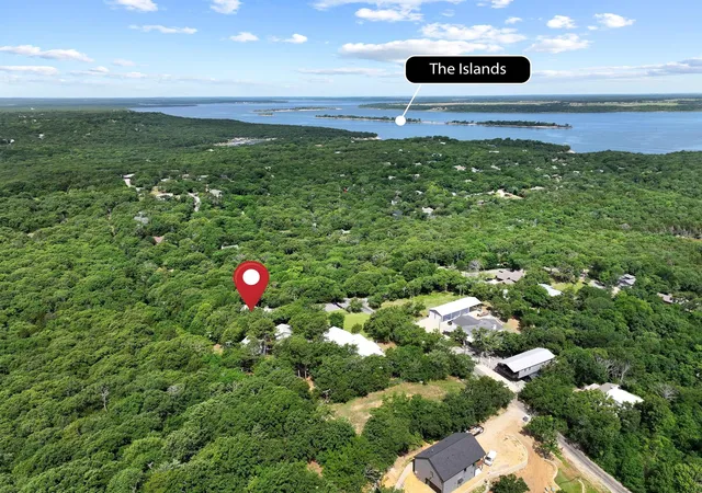 Photo 3 of Single family home for sale at 252 Hacienda Dr, Pottsboro, TX 75076 | MLS# 21254256 | Listing updated on 2026-07-30