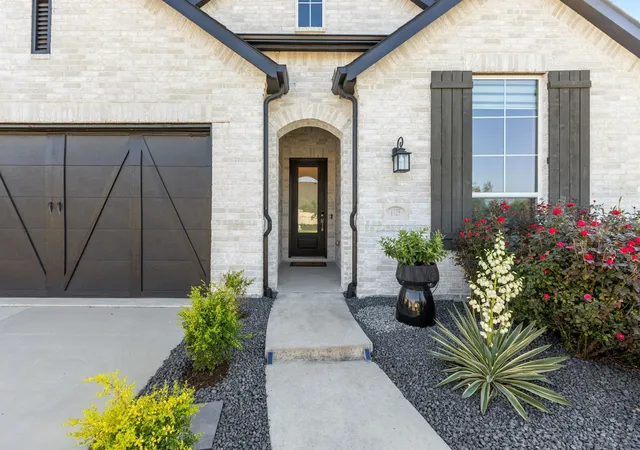 Photo 3 of Single family home for sale at 1725 Mcdougall Crk, Van Alstyne, TX 75495 | MLS# 21265235 | Listing updated on 2026-08-02