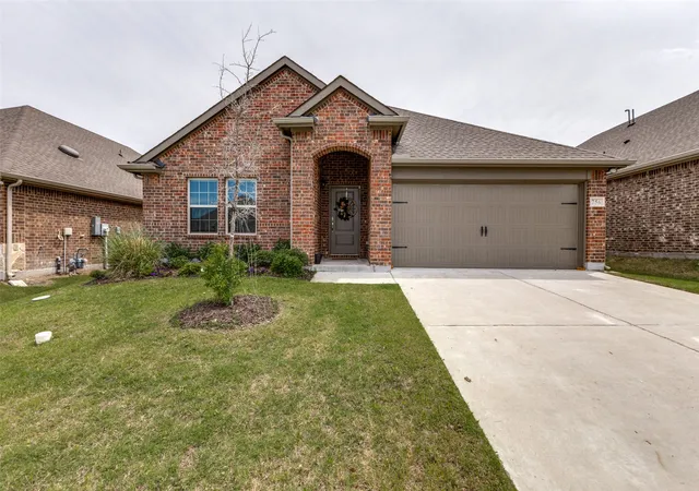 Photo 1 of Sale Pending at 756 Daybreak Ln, Lavon, TX 75166 | MLS# 21265355 | Listing updated on 2026-07-31