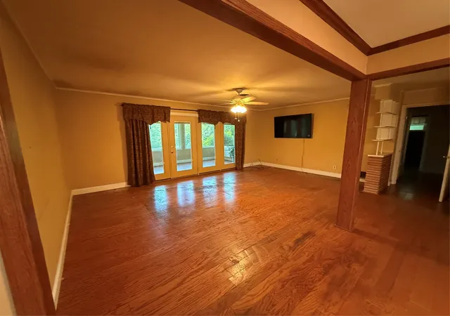 Photo 4 of Single family home for sale at 924 Poleman Rd, Shreveport, LA 71107 | MLS# 21252572 | Listing updated on 2026-09-08