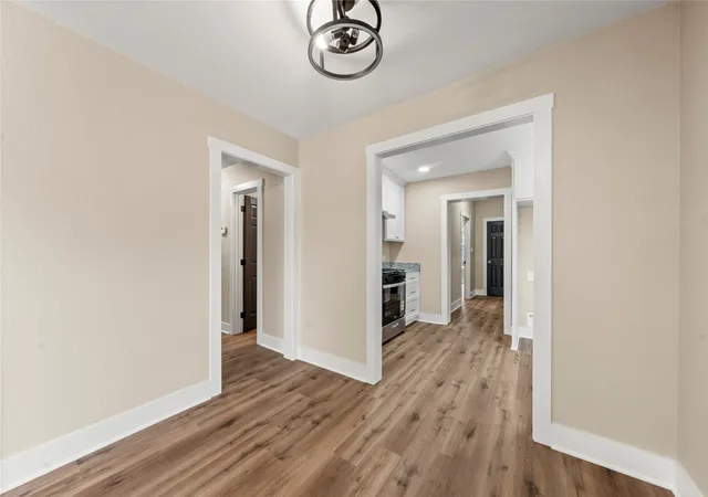 Photo 4 of Sale Pending at 1909 Columbia St, Waco, TX 76711 | MLS# 21265454 | Listing updated on 2026-09-28