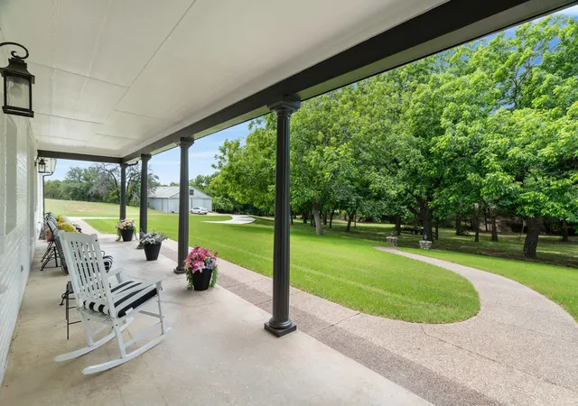 Photo 3 of Single family home for sale at 72 Crown Rd, Willow Park, TX 76087 | MLS# 21265048 | Listing updated on 2026-09-09